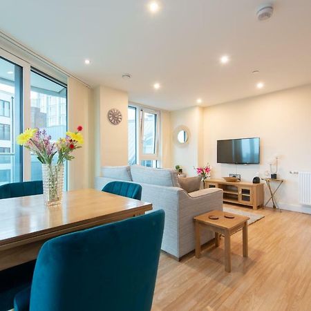 City Living Apartments Лондон Экстерьер фото